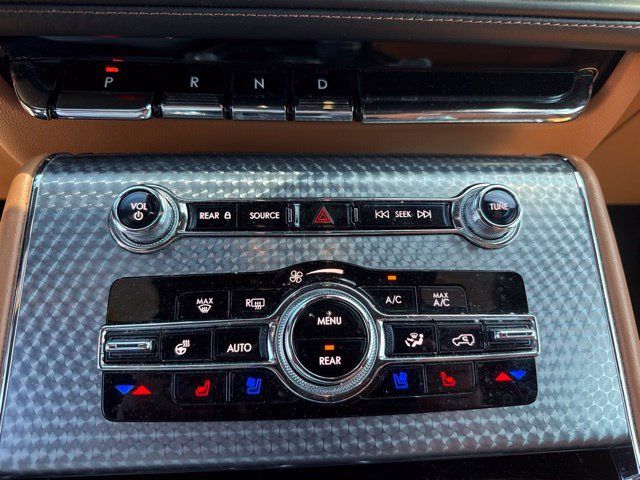 Used 2024 Lincoln Aviator Black Label w/ Dynamic Handling Package AWD/4WD image 12