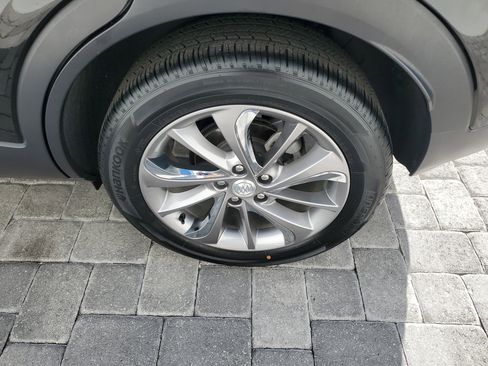 Used 2023 Buick Encore GX Essence w/ Experience Buick Package image 6