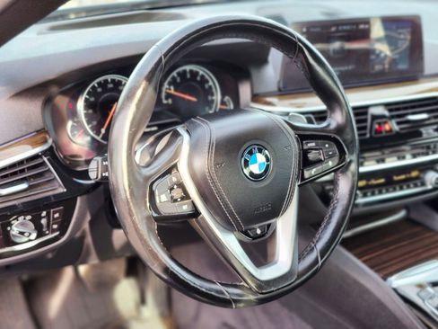 Used 2018 BMW 540i xDrive image 19