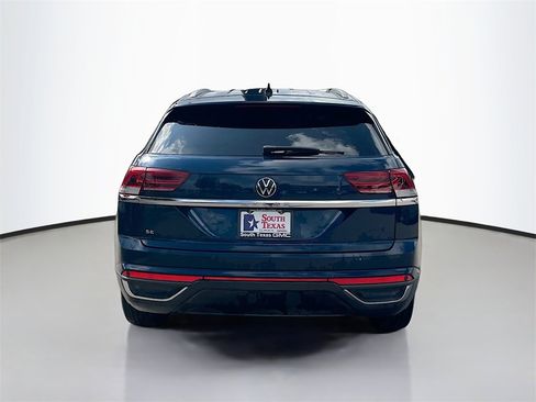 Used 2022 Volkswagen Atlas Cross Sport SE image 6
