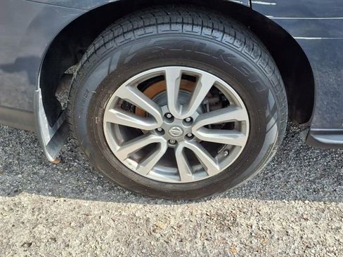 Used 2013 Nissan Pathfinder SL w/ SL Premium Pkg image 8