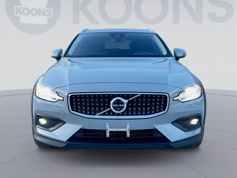 Certified 2024 Volvo V60 B5 Cross Country Plus image 11