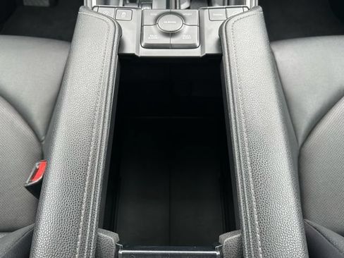 Used 2024 Toyota Grand Highlander AWD image 21