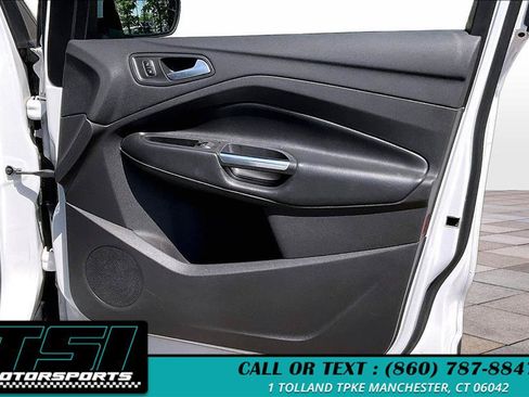 Used 2017 Ford Escape SE AWD/4WD image 24