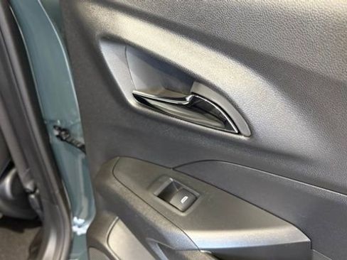 New 2026 Chevrolet Trax LT image 25