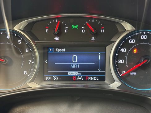 Used 2021 Chevrolet Equinox LT image 32