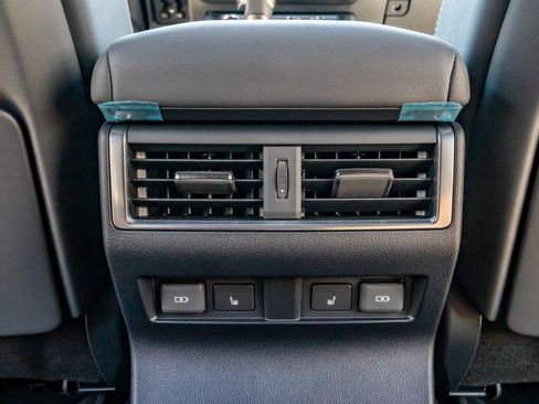 Used 2026 Lexus GX 550 AWD/4WD image 34