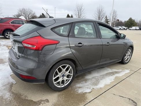 Used 2015 Ford Focus SE w/ Equipment Group 201A image 8