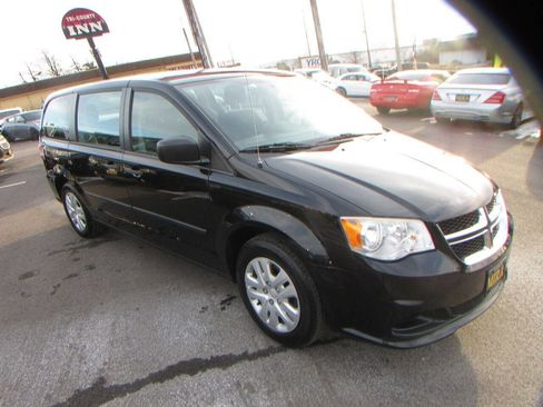 Used 2013 Dodge Grand Caravan American Value Package image 42