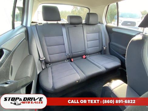 Used 2013 Volkswagen Golf 4-Door image 16