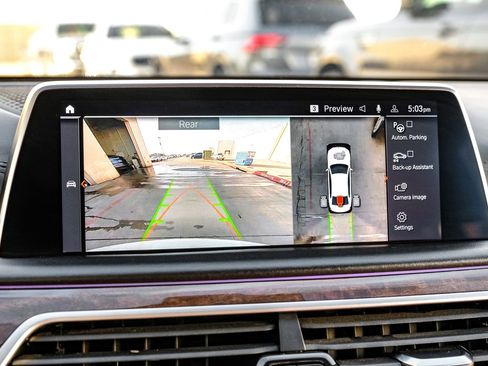 Used 2020 BMW M760i xDrive w/ Luxury Rear Seating Package image 21