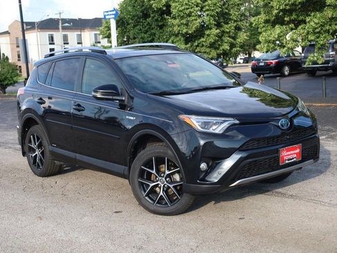 Used 2017 Toyota RAV4 SE w/ Advanced Technology Package AWD/4WD image 2