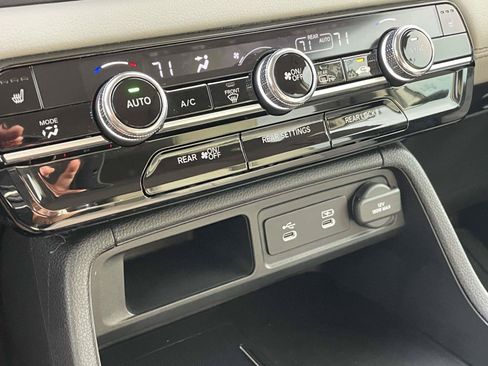 Used 2026 Honda Pilot Touring image 29
