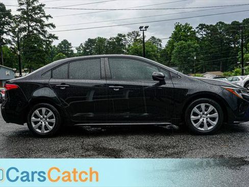 Used 2020 Toyota Corolla LE FWD image 9