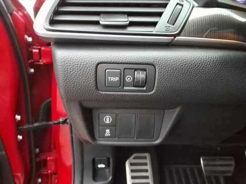 Used 2019 Honda Accord Sport image 18