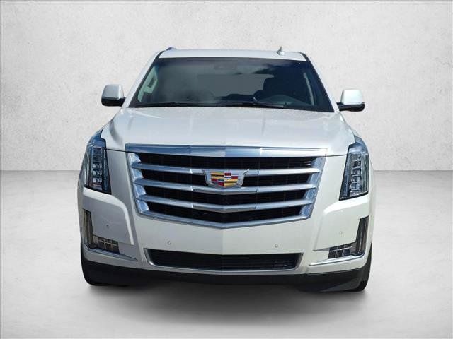 Used 2019 Cadillac Escalade Luxury RWD image 2
