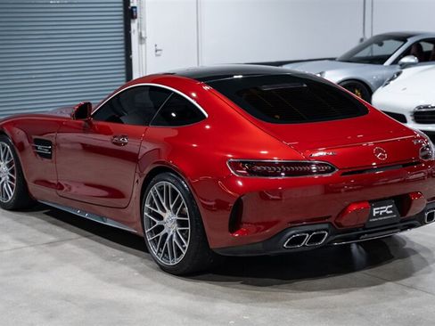 Used 2020 Mercedes-Benz AMG GT C image 4