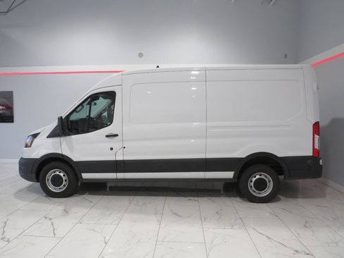 Used 2020 Ford Transit 250 Medium Roof w/ Load Area Protection Package image 9