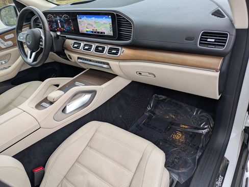 Used 2021 Mercedes-Benz GLS 580 4MATIC image 28