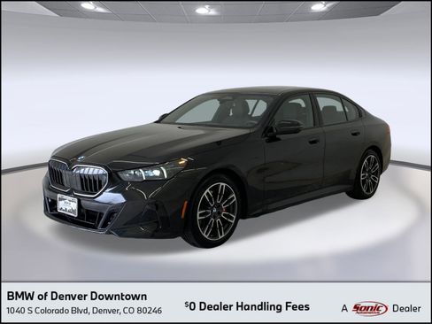 Used 2025 BMW 530i xDrive w/ M Sport Package image 1
