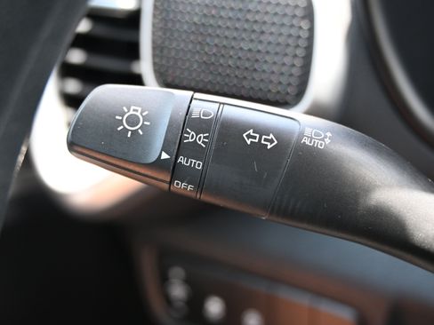 Used 2025 Kia Soul LX w/ LX Technology Package FWD image 30