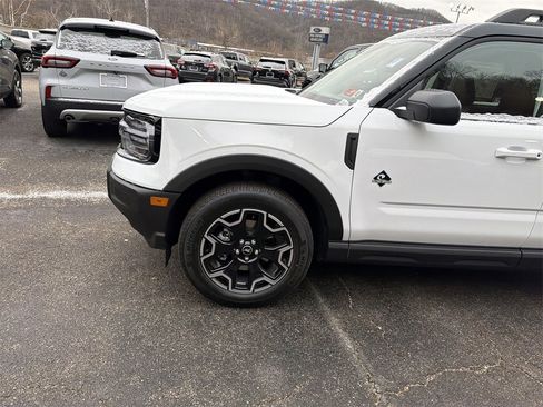 New 2025 Ford Bronco Sport Outer Banks image 8