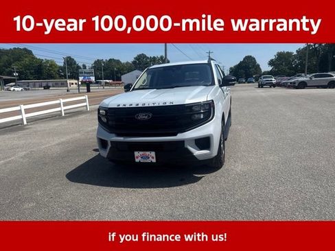 Used 2025 Ford Expedition Max Active AWD/4WD image 6