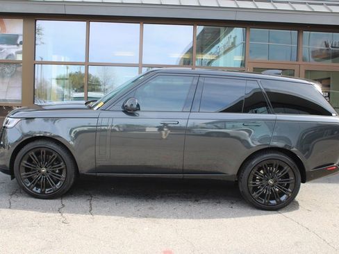 Used 2024 Land Rover Range Rover Autobiography image 10