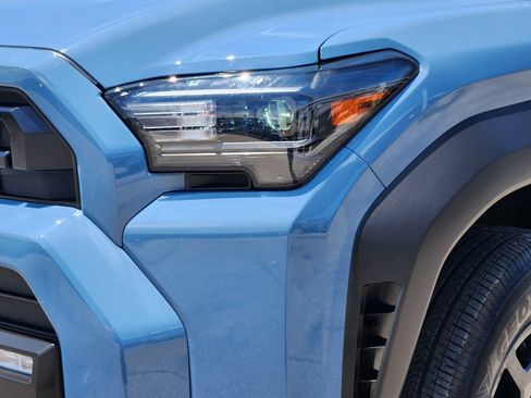 Used 2026 Toyota 4Runner SR5 RWD image 8