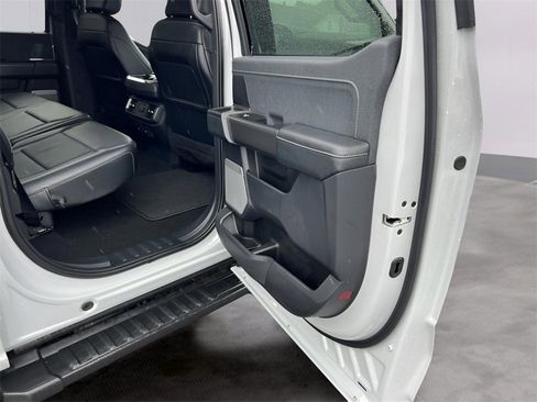 Used 2024 Ford F150 Lariat image 18