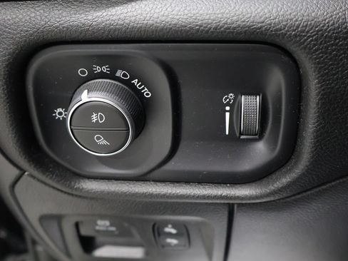 Certified 2023 RAM 1500 Big Horn AWD/4WD image 34
