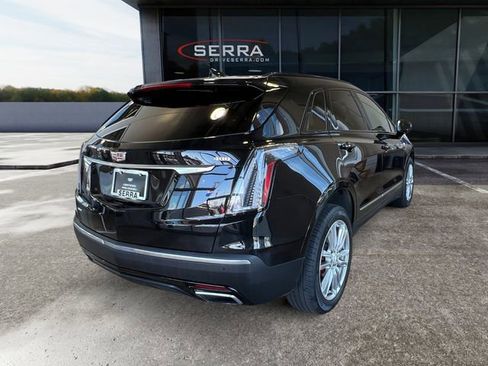 Certified 2024 Cadillac XT5 Sportv w/ LPO, Floor Liner Package AWD/4WD image 4