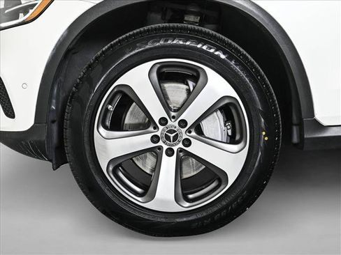 Used 2022 Mercedes-Benz GLC 300 4MATIC Coupe image 25