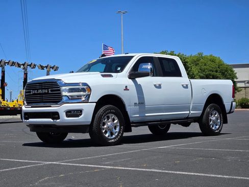 Used 2024 RAM 2500 Laramie AWD/4WD image 9
