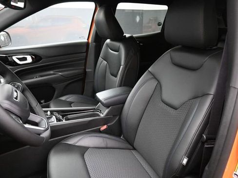 New 2026 Jeep Compass Latitude AWD/4WD image 15