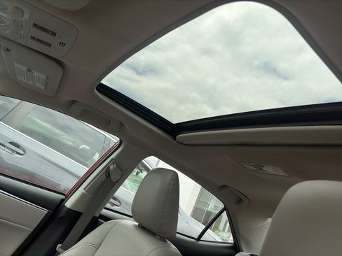 Used 2015 Toyota Corolla LE FWD image 8