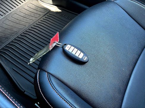 Certified 2023 Nissan Sentra SR w/ SR Premium Package FWD image 35