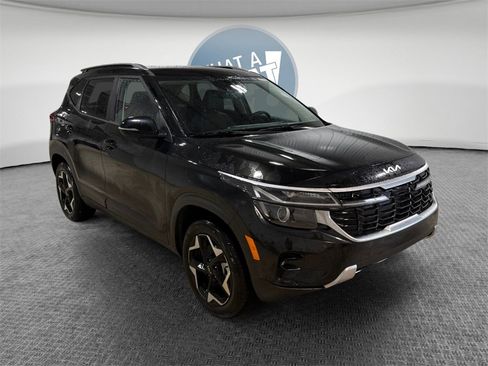 Certified 2025 Kia Seltos S image 1