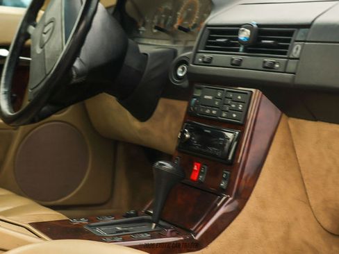 Used 1990 Mercedes-Benz 300 SL image 28
