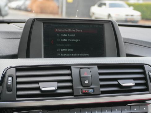 Used 2018 BMW 340i Sedan image 24