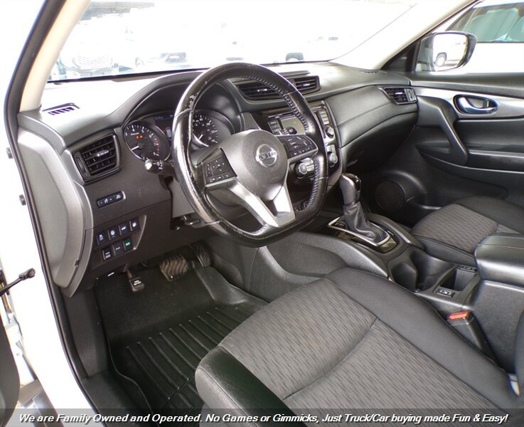 Used 2020 Nissan Rogue SV AWD/4WD image 10