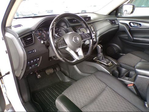 Used 2020 Nissan Rogue SV AWD/4WD image 10