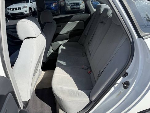 Used 2007 Hyundai Elantra SE FWD image 7