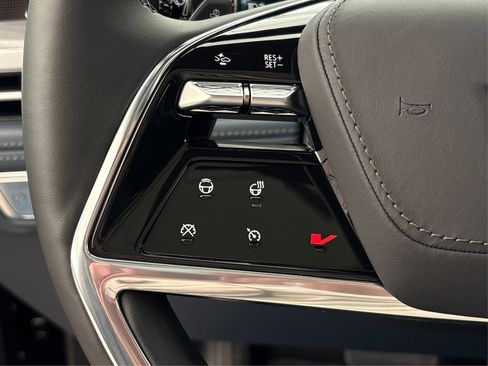 New 2025 Cadillac Escalade IQ Sport 2 w/ LPO, ONYX Package image 29