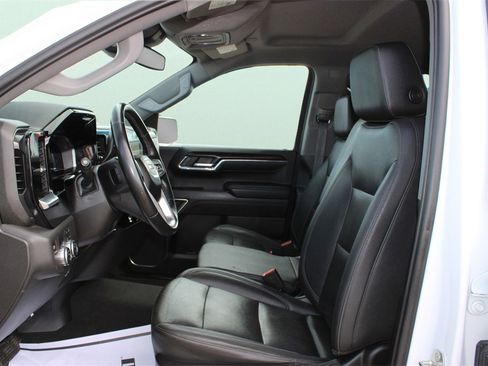 Used 2024 GMC Sierra 1500 SLT image 17