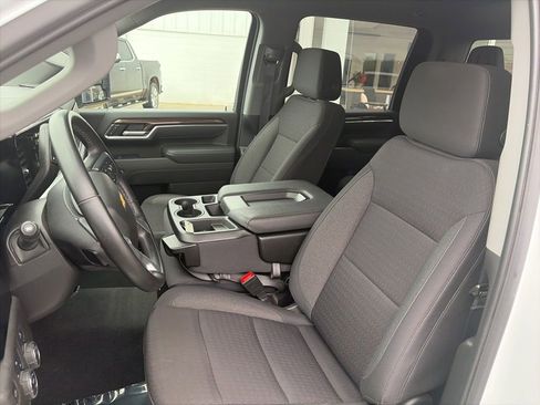 Used 2025 Chevrolet Silverado 2500 LT w/ Convenience Package AWD/4WD image 11