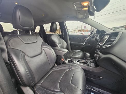 Used 2019 Jeep Cherokee Limited w/ Luxury Group image 51