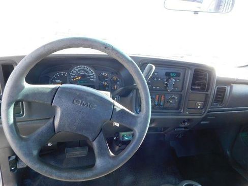Used 2005 GMC Sierra 3500 W/T image 11