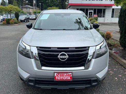 Used 2024 Nissan Pathfinder S AWD/4WD image 5