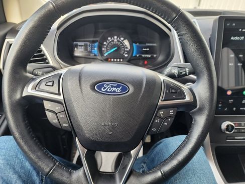 Used 2023 Ford Edge SEL image 18